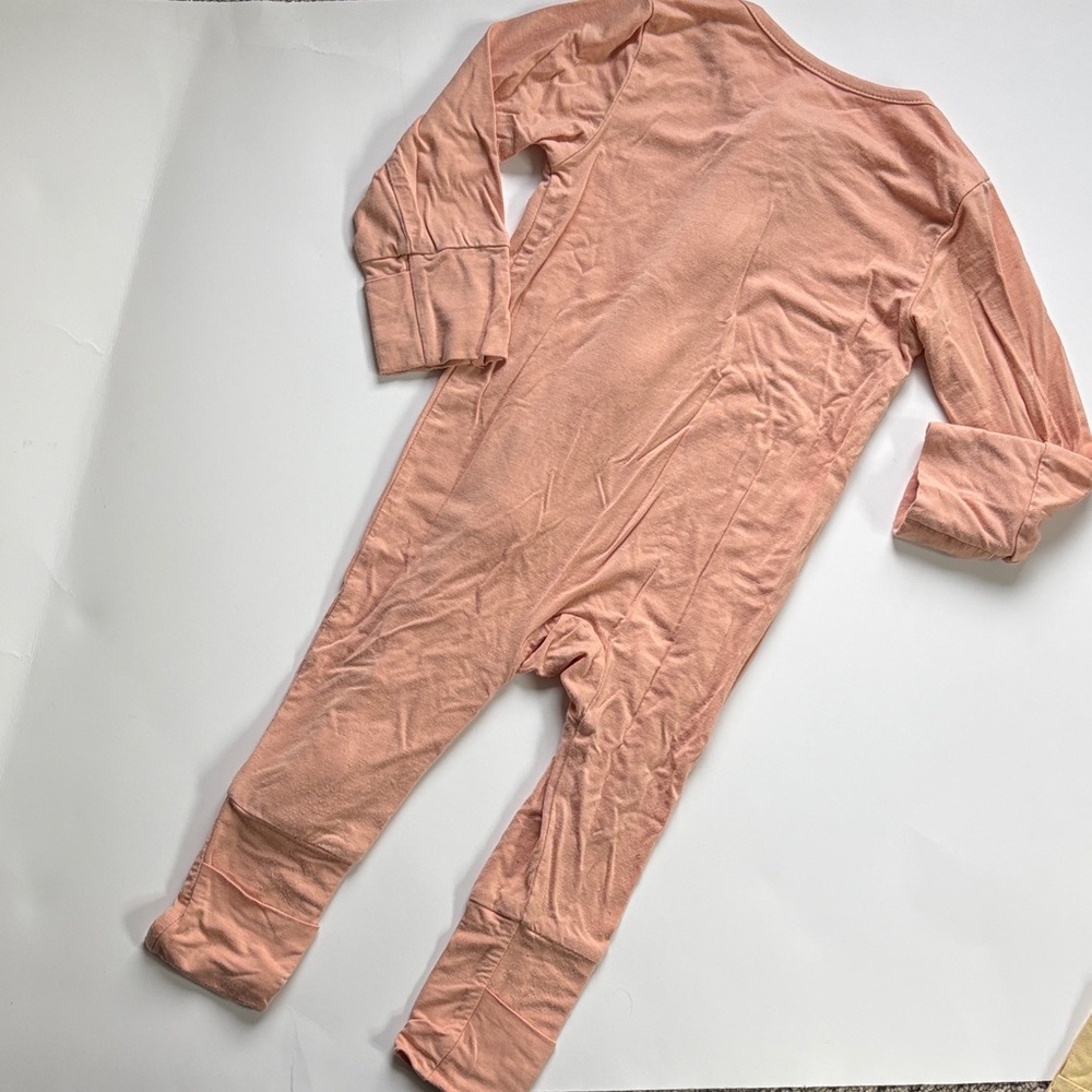 Bamboo Ruffle Convertible Sleeper Pink Yellow LOT-2 Size 6 months (66 cm) - Picture 6 of 8